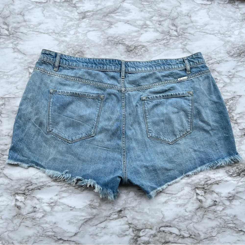 Kancan Isabelle Ultra High Rise Mom Shorts, 3X - Picture 3 of 7